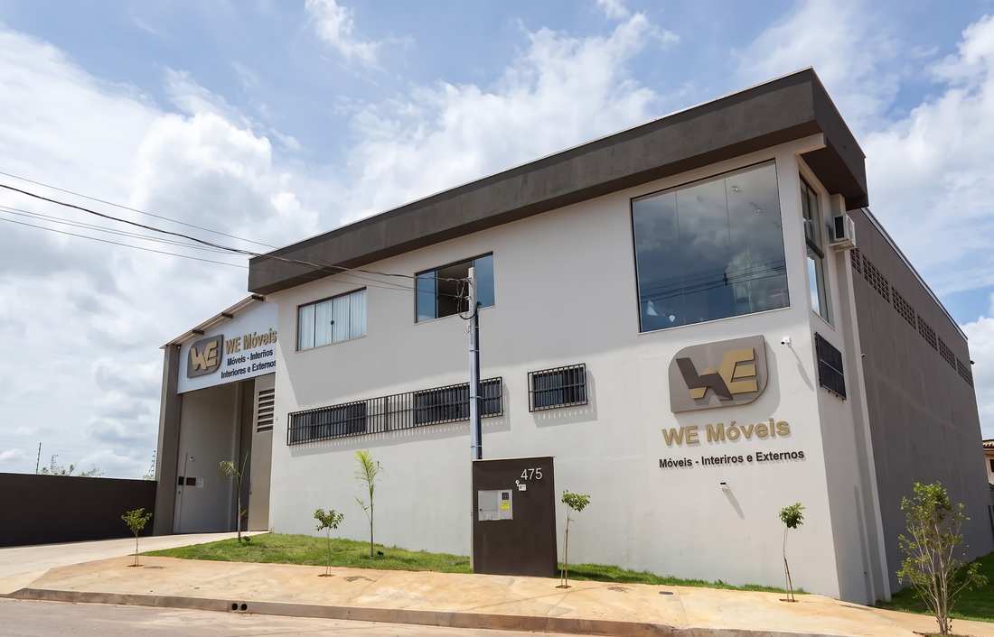 Fachada da fábrica da WE Móveis em Cláudio, Minas Gerais
