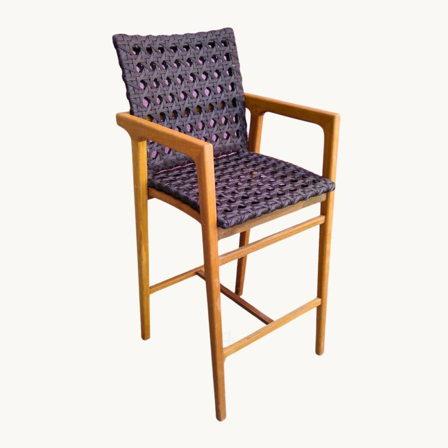 Indiana — banqueta da WE Móveis, vista do modelo