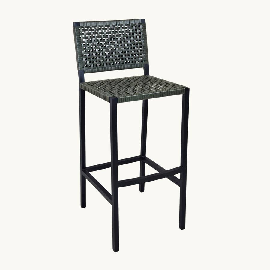 Valência — banqueta da WE Móveis, vista do modelo